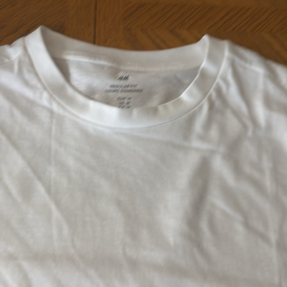H&M White Men's T-Shirt - Picture 2 of 8